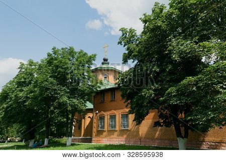 The Russian Orthodox Chapel In The City Of Kursk Is Surrounded By Large Chestnut Trees.