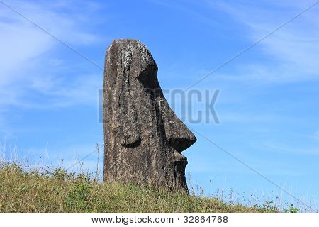 Moai en cantera, Isla de Pascua, Chile
