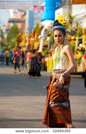 Surin Parade traditionelle Kleidung fair weiblich