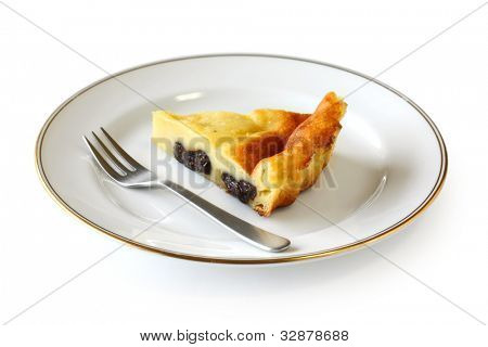 Far breton, pastel de Bretaña podar natilla con leche, postre de francés