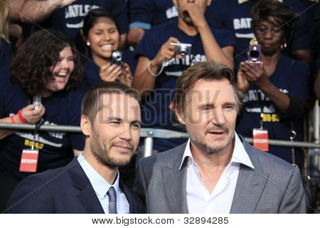 LOS ANGELES - Mai 10: Liam Neeson, Taylor Kitsch bei der Premiere von Universal Pictures 'Battleship'