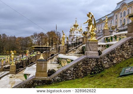Peterhof.russia.october 20, 2019.great Cascade Of Fountains In Peterhof Before Preparing For The Win