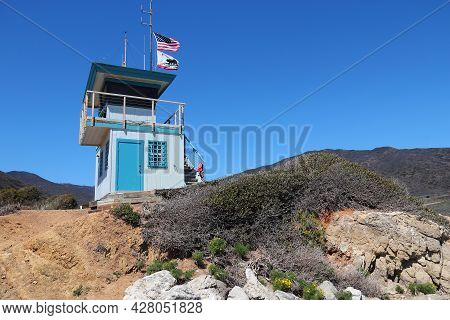 Life Guard Tower In California - Leo Carrillo State Park Coastal Recreational Area.