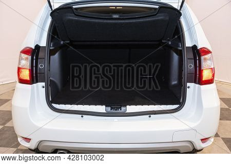 Novosibirsk, Russia - July 21 , 2021:  Nissan Terrano, Clean, Open Empty Trunk In The Car Suv