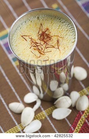 BEVANDA INDIANA, THANDAI.