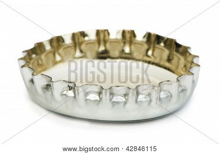 Beer Cap weiss isoliert Studioaufnahme.