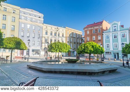 Walbrzych, Poland - June 3, 2021: Water Fountain On Market Square In Walbrzych.