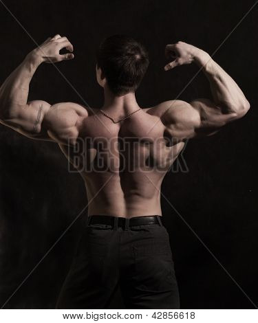 หลังชาย bodybuilder