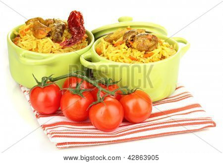Köstlichen Pilaf mit Gemüse, isolated on white