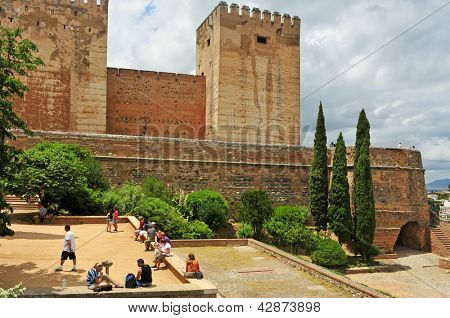 GRANADA, Spanien - Mai: Die Alcazaba von La Alhambra am 19. Mai 2012 in Granada, Spanien. La Alhambra 