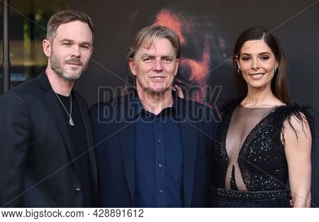 LOS ANGELES - AUG 03: Shawn Ashmore, Peter Winther and Ashley Greene arrives for the âAftermathâ Hollywood Premiere on August 03, 2021 in Westwood, CA