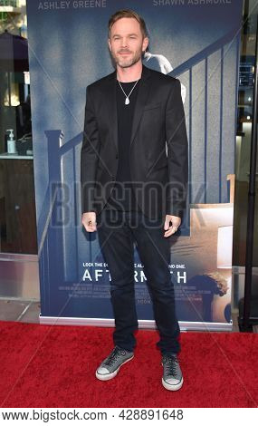 LOS ANGELES - AUG 03: Shawn Ashmore arrives for the ÃAftermathÃ Hollywood Premiere on August 03, 2021 in Westwood, CA