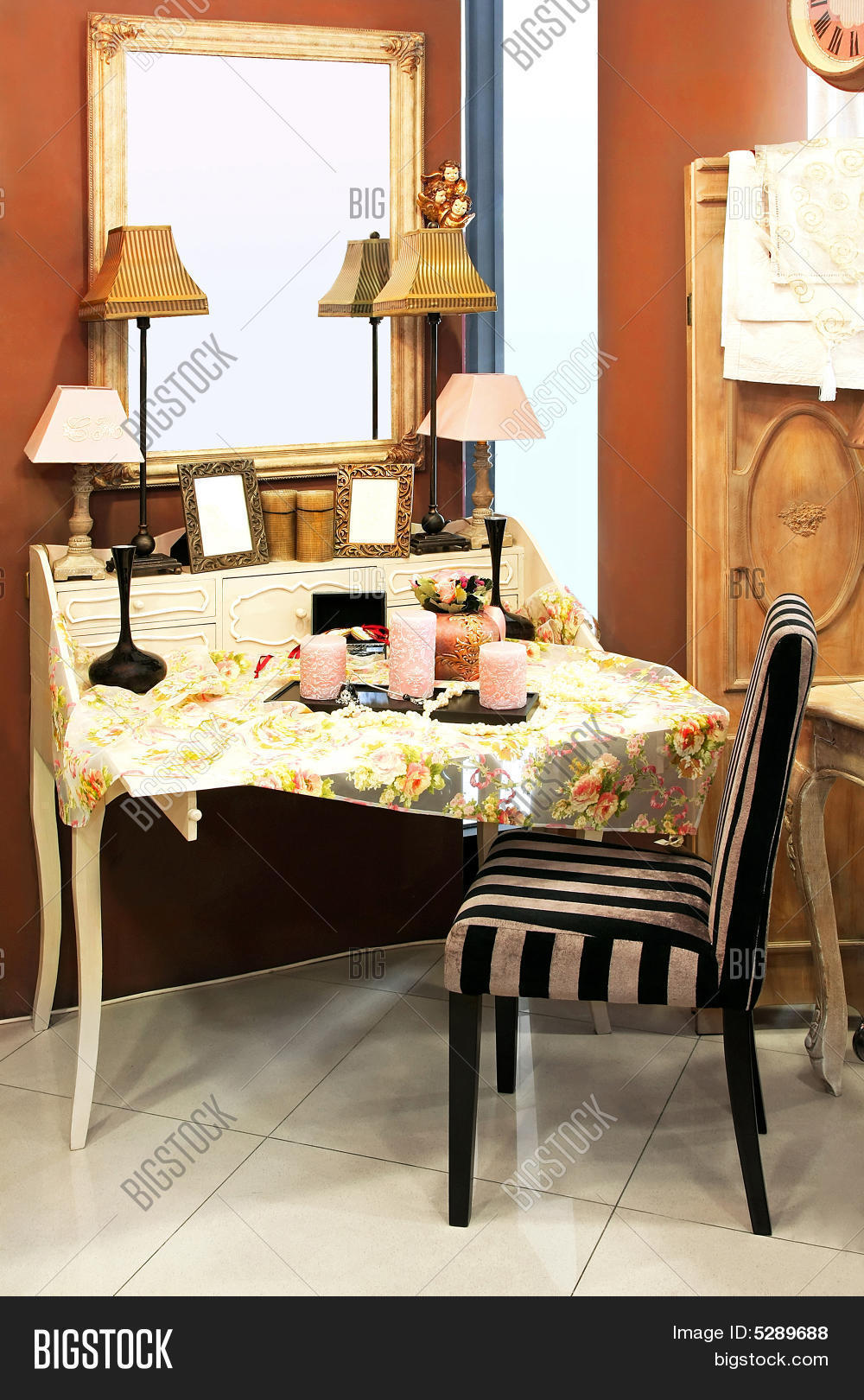 Vintage Makeup Table Image & Photo (Free Trial) Bigstock