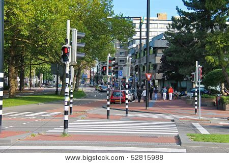 Employed Traffic Lights At The   Crossroads  In Dordrecht, Netherlands.