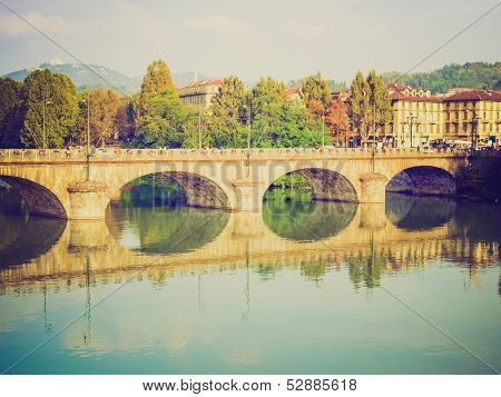 Retro Look River Po, Turin