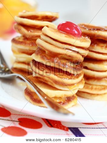 Sweet Mini Pancakes With Pancake Maker