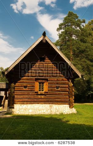 Antiga cabana de Log Rural
