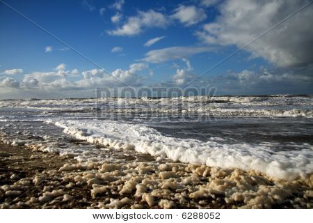 Tempestade se aproximava ao longo da praia de Scheveningen