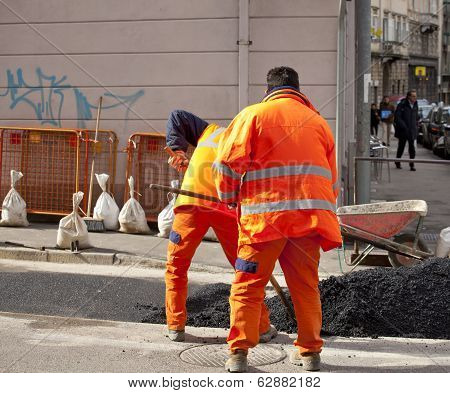 Workers Of The Asphalt