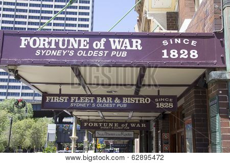 Sydney, Australia-december 19Th 2913: The Fortune Of War Pub In The Rocks District. The Pub Is The O