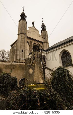 Kostnice