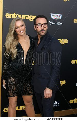 LOS ANGELES - MAY 27:  Ronda Rousey, Jeremy Piven at the 