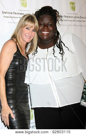 LOS ANGELES - JUN 2:  Ande Rosemblum, guest at the United Friends of the Children Brass Ring Awards Dinner at the Beverly Hilton Hotel on June 2, 2015 in Beverly Hills, CA