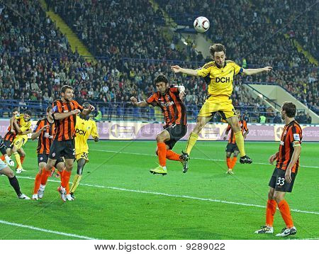 Metalist Charkiw Vs Shakhtar Fußballspiel