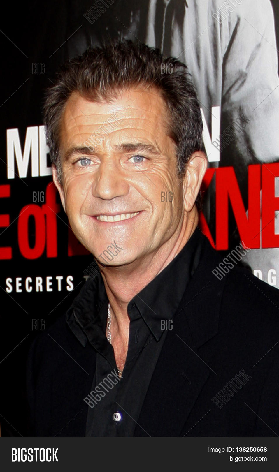 Мэл гибсон лучший. Мэл гибсон. Мэл гибсон с длинными волосами. Мел гибсон. Мэл гибсон фото.