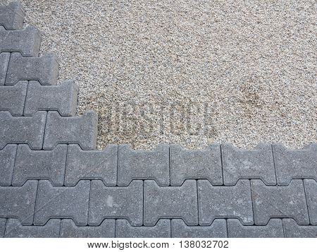 concrete permeable flooring assembled on a substrate of sand