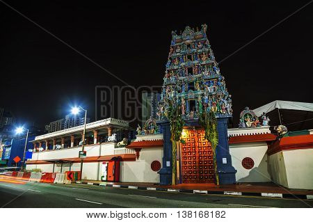Sri Mariamman Temple at night in Singapore