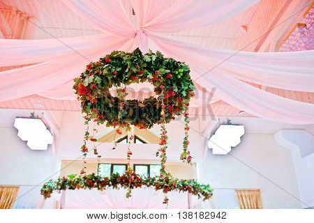 Awesome wedding decot wreath on restaurant at wedding