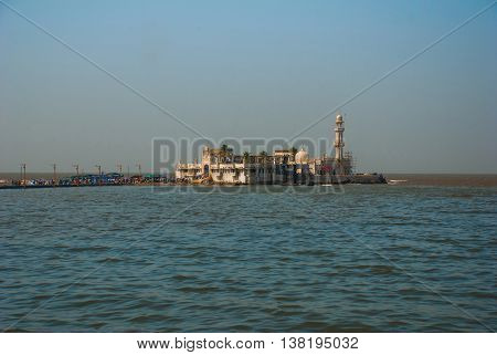 Mosque Haji Ali. Mumbai, India.