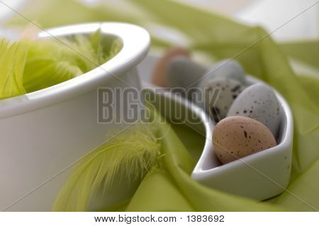 Ovos de Páscoa feliz feriado