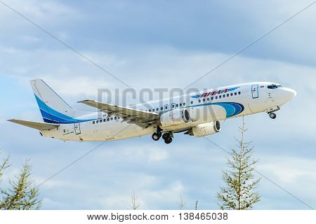 Yamal Airlines Boeing 737