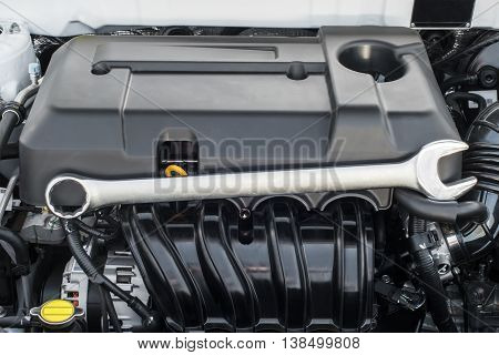 Wrench on the motor vehicle internal combustion