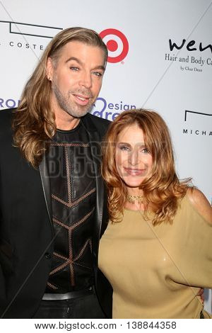 LOS ANGELES - JUL 16:  Chaz Dean, sister at the HollyRod Presents 18th Annual DesignCare at the Sugar Ray Leonard's Estate on July 16, 2016 in Pacific Palisades, CA