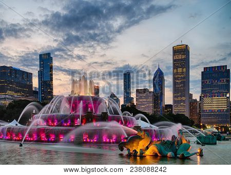 Buckingham Fountain In Grant Park, Chicago, Usa