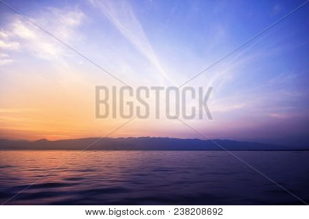 Twilight light before sunset on the lake is very beautiful.