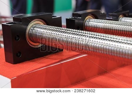 High Quality Ball Screw For Machinery And Ball Bearing Bush