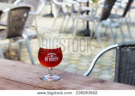 Neerijse, Belgium - September 05, 2014: Tasting Original Beer Of The De Kroon Brand In Same Name Res
