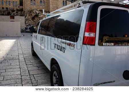 Jerusalem Israel April 16, 2018, View Of A Israeli Police Car In The Street Of Jerusalem Afternoon