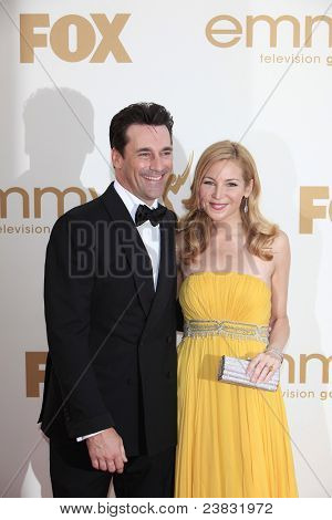 LOS ANGELES - SEP 18 : Jon Hamm, Jennifer Westfeldt à la 63ième Primetime Emmy Awards annuelle tenue à 
