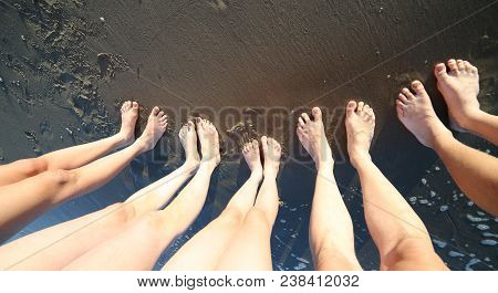 Ten Feet Of A Family With Five People