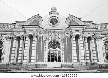 Grotto pavilion in Tsarskoe Selo .
