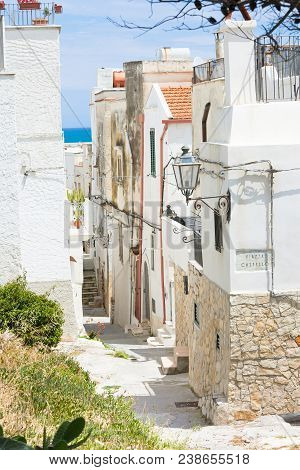 Vieste, Italy, Europe - View Into An Historic Alleyway Of Vieste