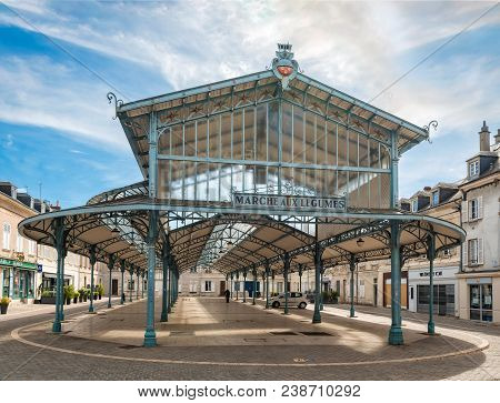 Vegetable Market In Chartres