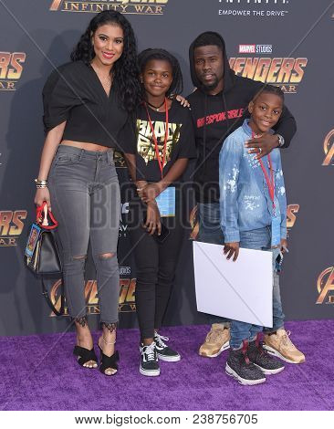 LOS ANGELES - APR 23:  Kevin Hart and Eniko Parrish arrives to the Marvel Studios 'Avengers: Infinity War' World Premiere  on April 23, 2018 in Hollywood, CA                