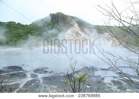 Oyunuma Hot Spring Pond In Jigokudani, Noboritsu, Hokkaido, Japan