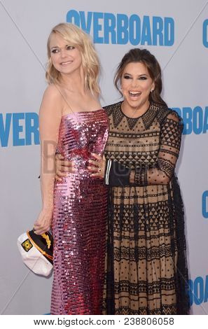 LOS ANGELES - APR 30:  Anna Faris, Eva Longoria at the 